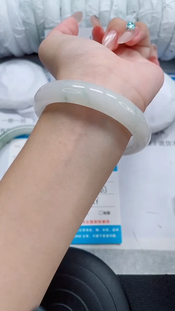 未镶嵌手镯石英质玉48-58/59