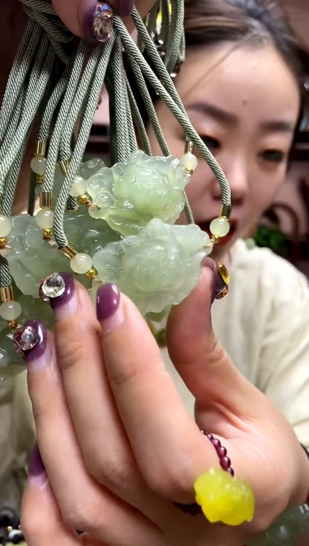 岫玉未镶嵌吊坠多样性发货其中发一