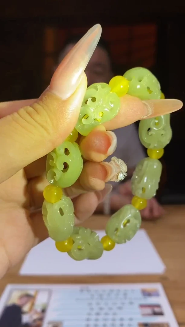 和田玉未镶嵌颈饰A483