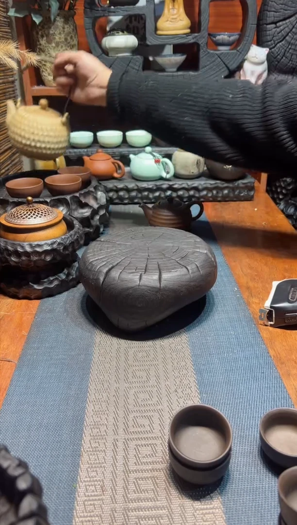 【闪购商品】香樟木木雕一物一拍