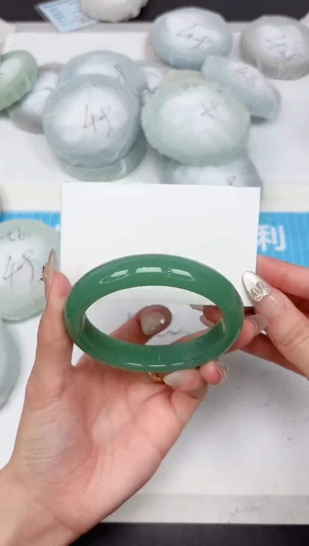 石英质玉手镯未镶嵌81-60.4