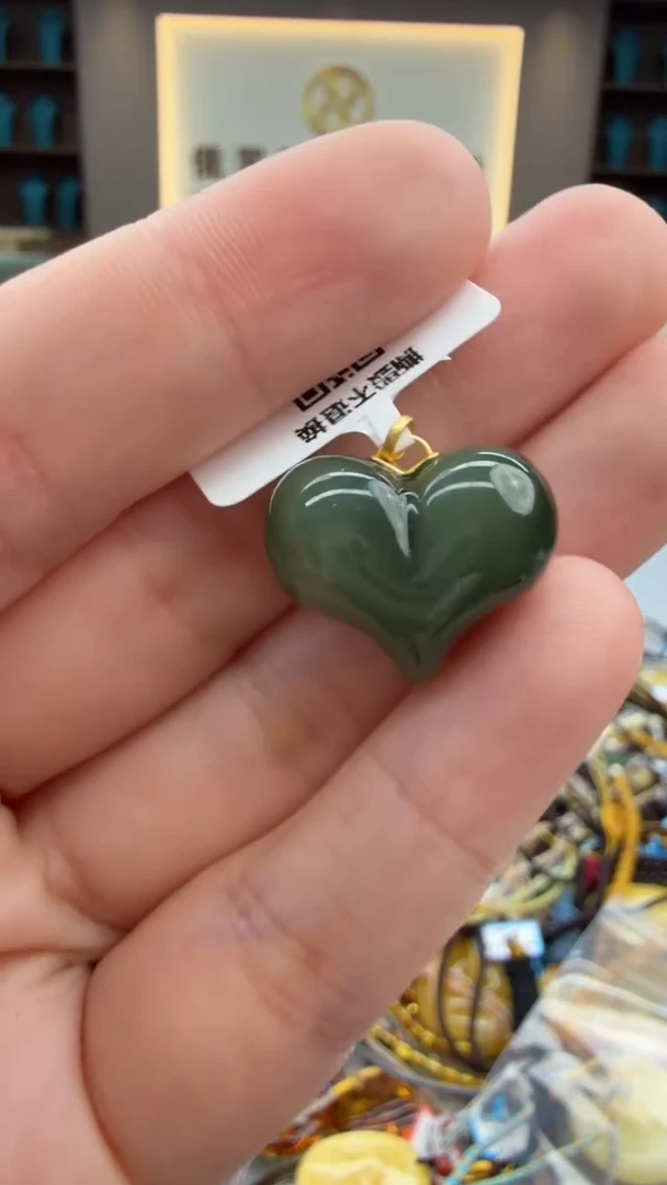 颈饰未镶嵌和田玉213秒拍号 假一罚三