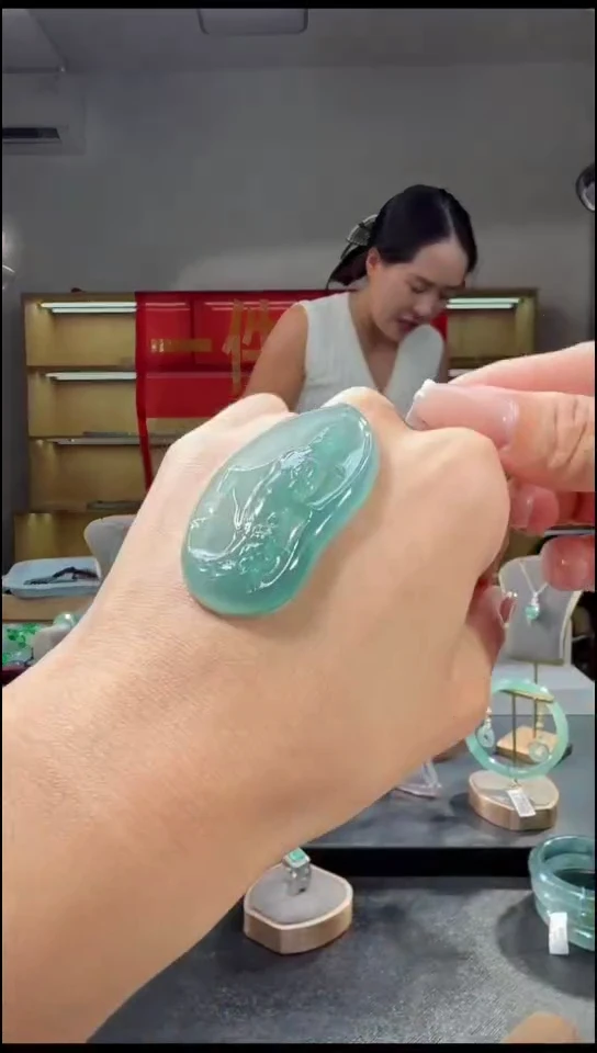 吊坠(不含链)未镶嵌翡翠观音（多样性发其一）