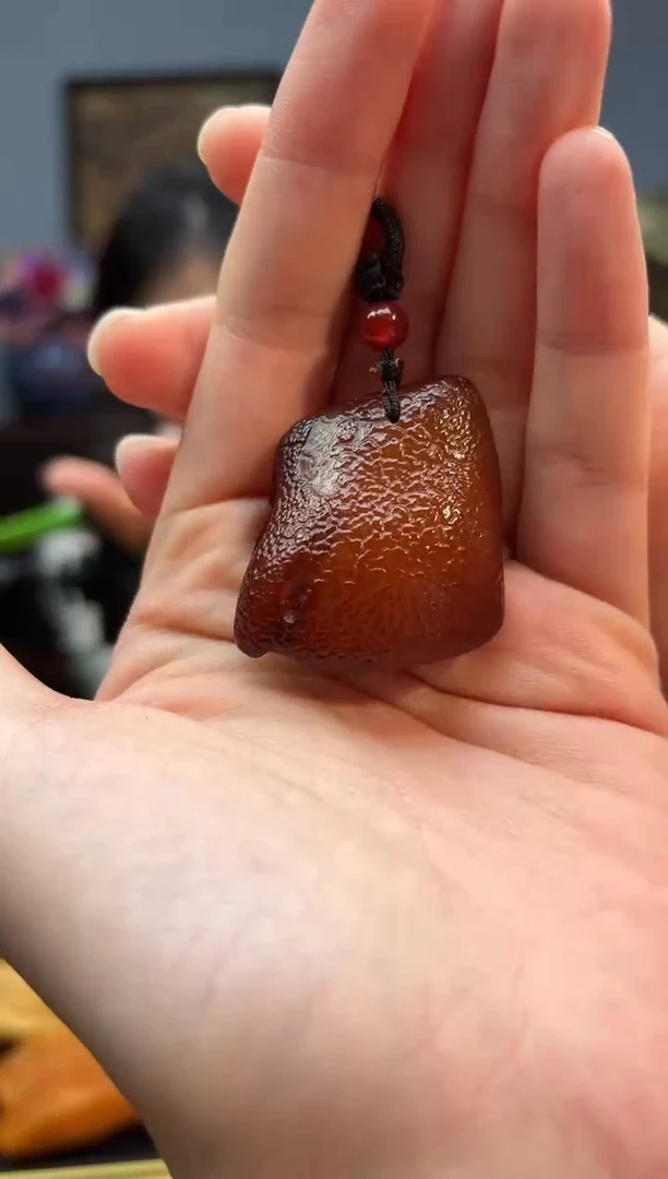 琥珀颈饰未镶嵌吊坠