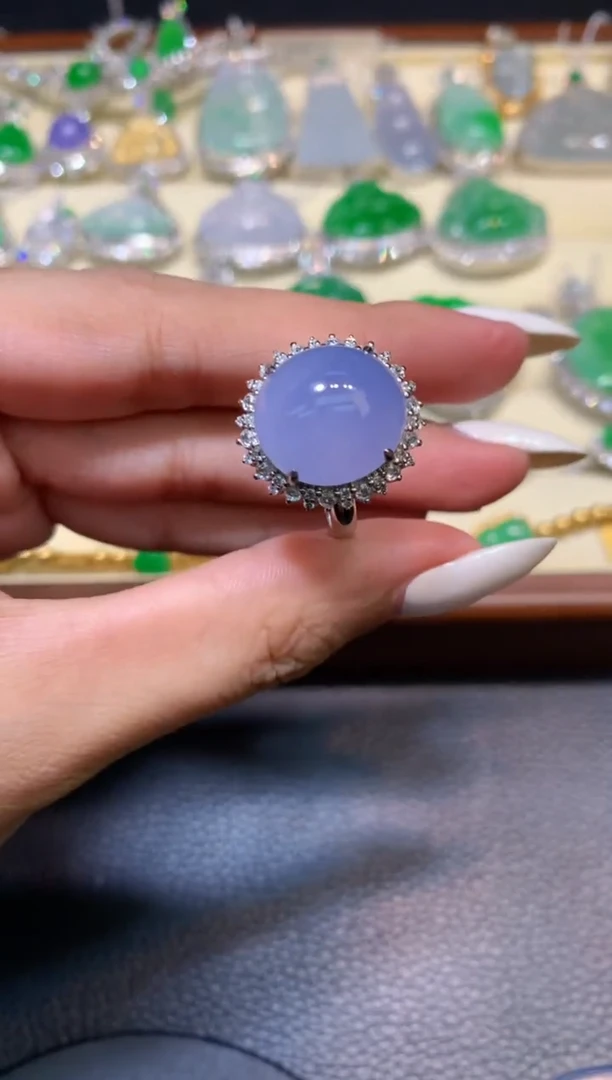 18K金镶嵌戒指翡翠1