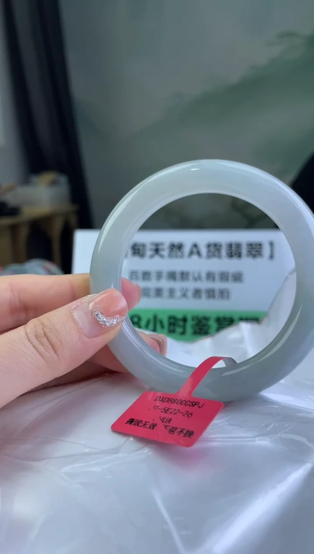 翡翠手镯未镶嵌8翡翠手镯