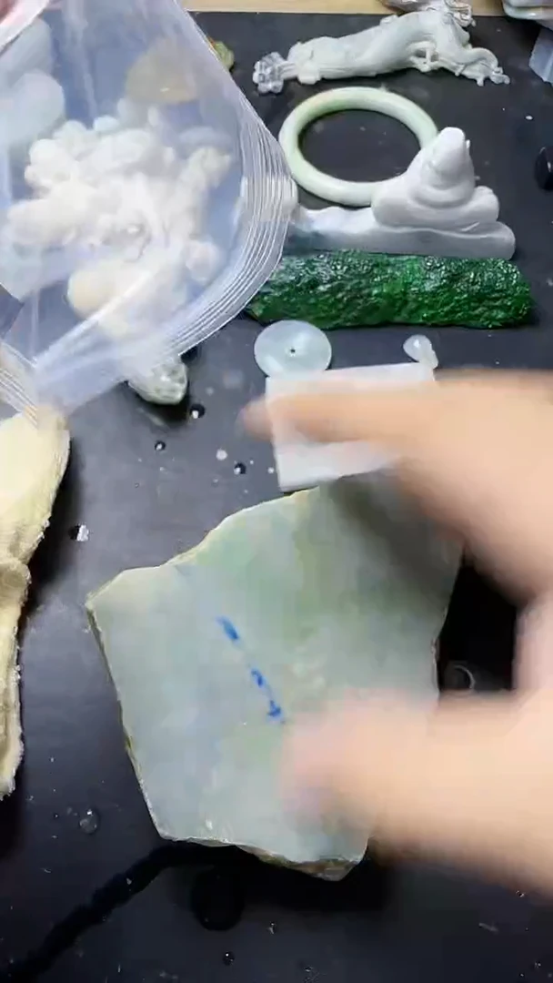 翡翠挂件未镶嵌悟*A059