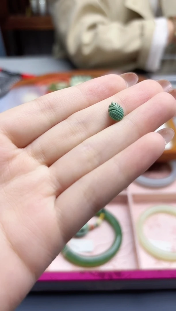 未镶嵌配饰玛瑙/玉髓玛瑙菠萝配饰DN