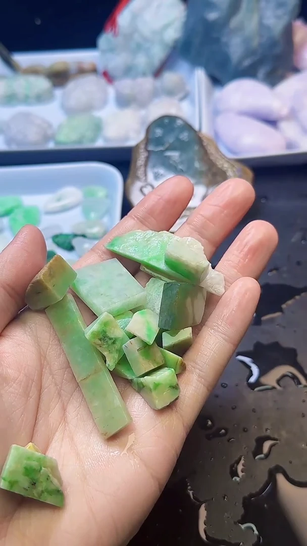颈饰未镶嵌翡翠047天然A货翡翠
