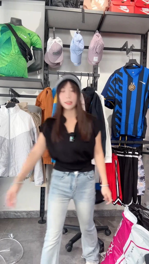 1583 编码 瑕疵款直播间过款为准 尺码帽子