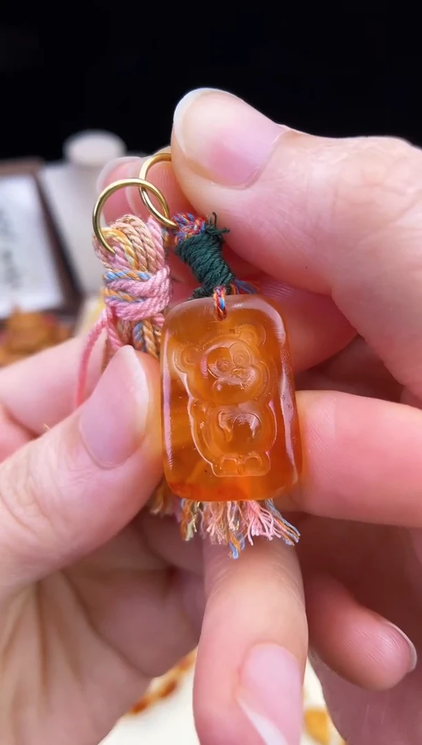 琥珀未镶嵌珠宝奇石柒月