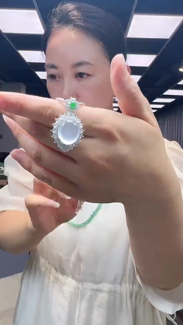 石英质玉未镶嵌吊坠(不含链)吊坠