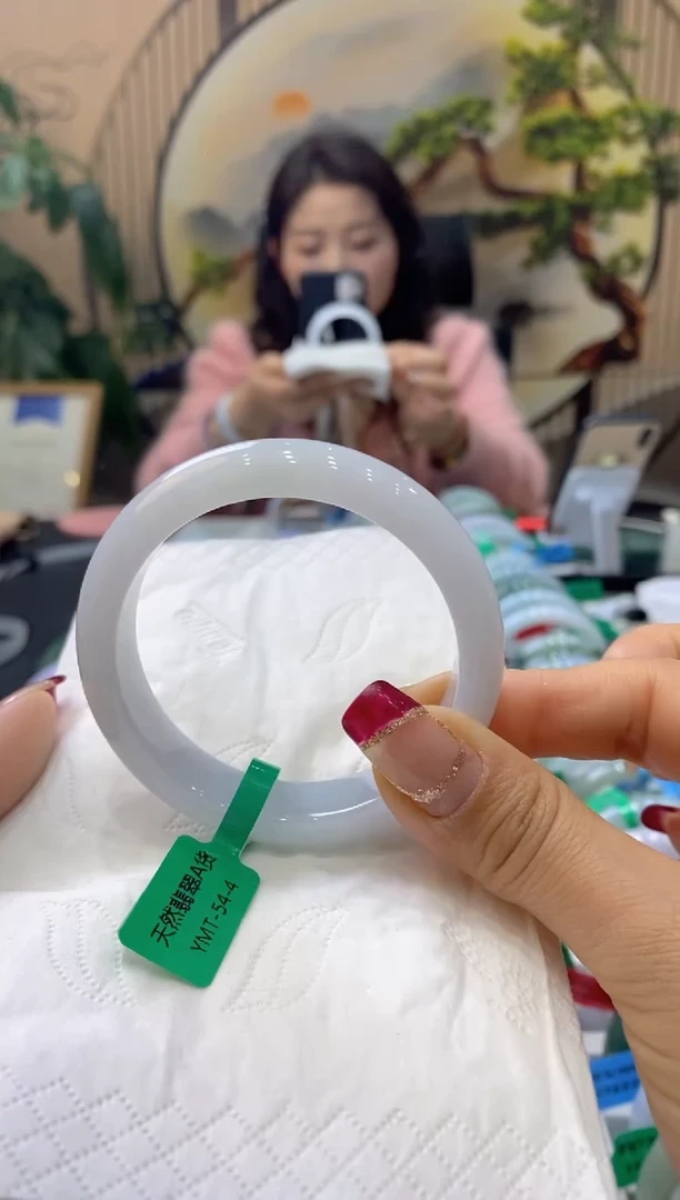 【闪购商品】翡翠手镯未镶嵌99905615