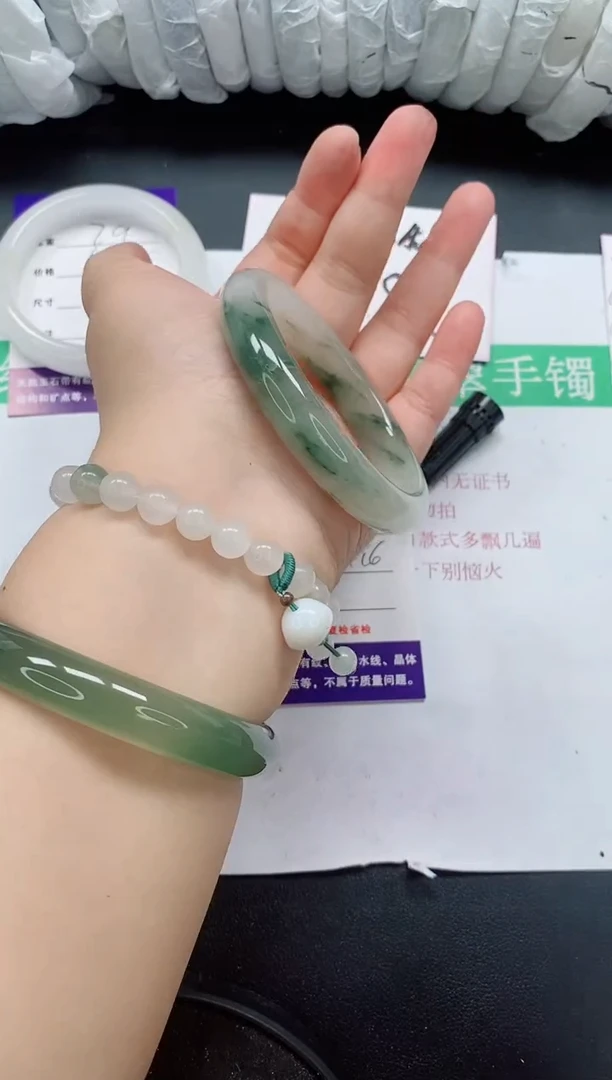 未镶嵌手镯石英质玉80/59-60