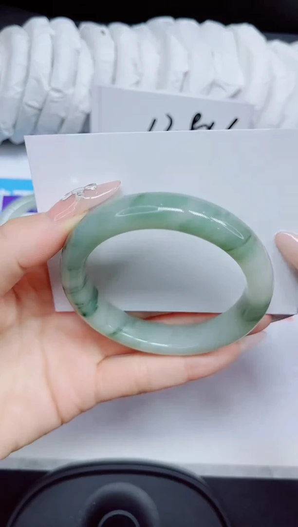 石英质玉手镯未镶嵌202.