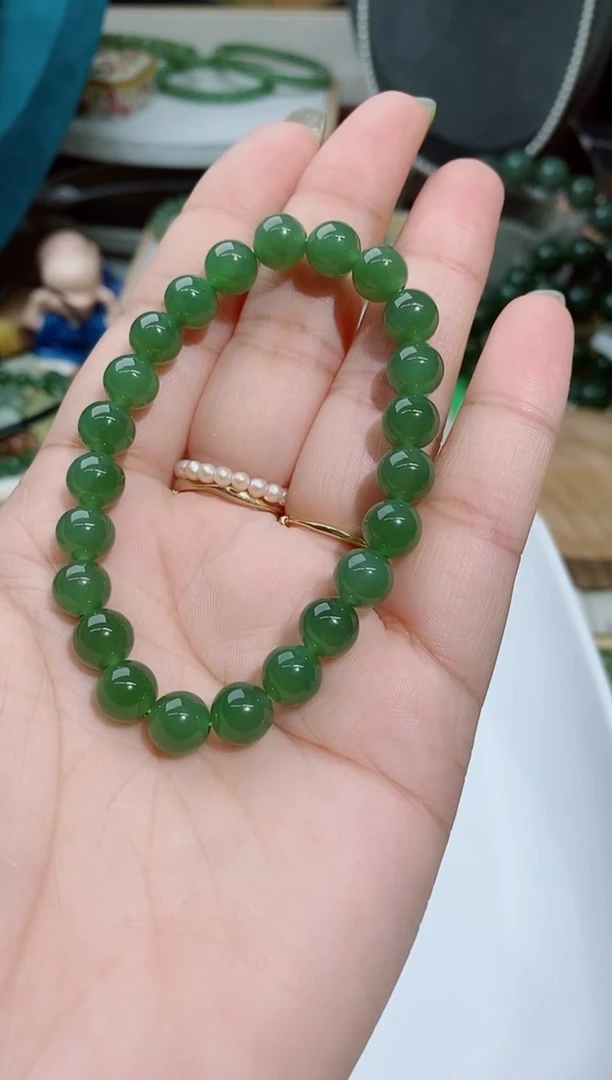 手串未镶嵌和田玉（碧玉）150一条