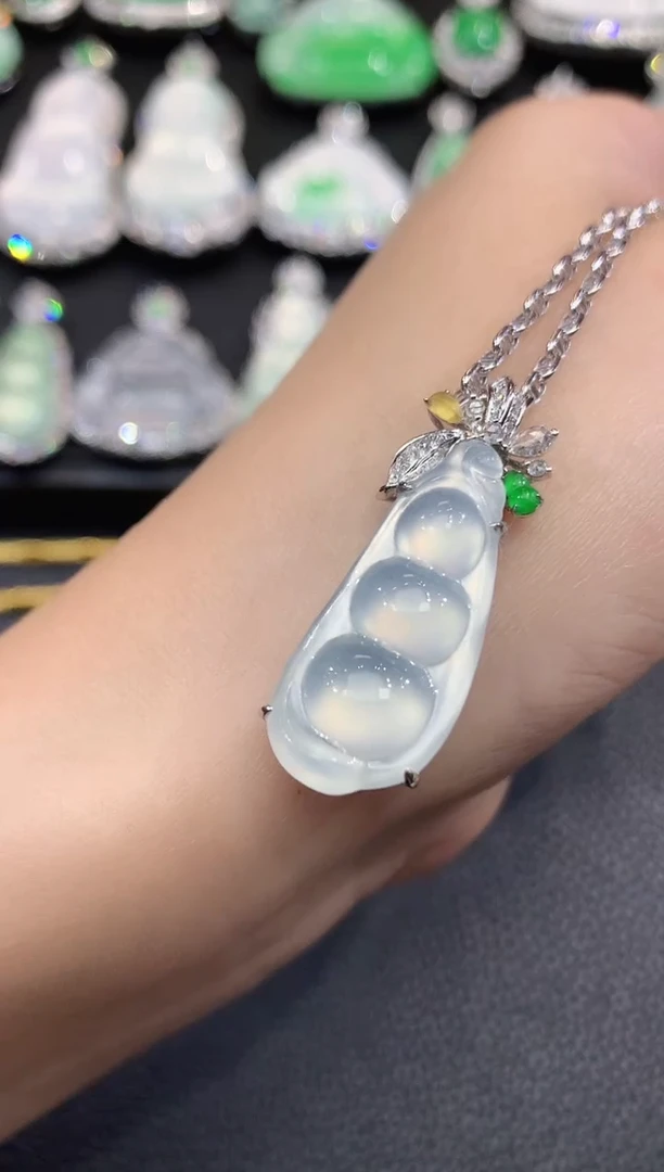 吊坠(不含链)18K金镶嵌翡翠D33