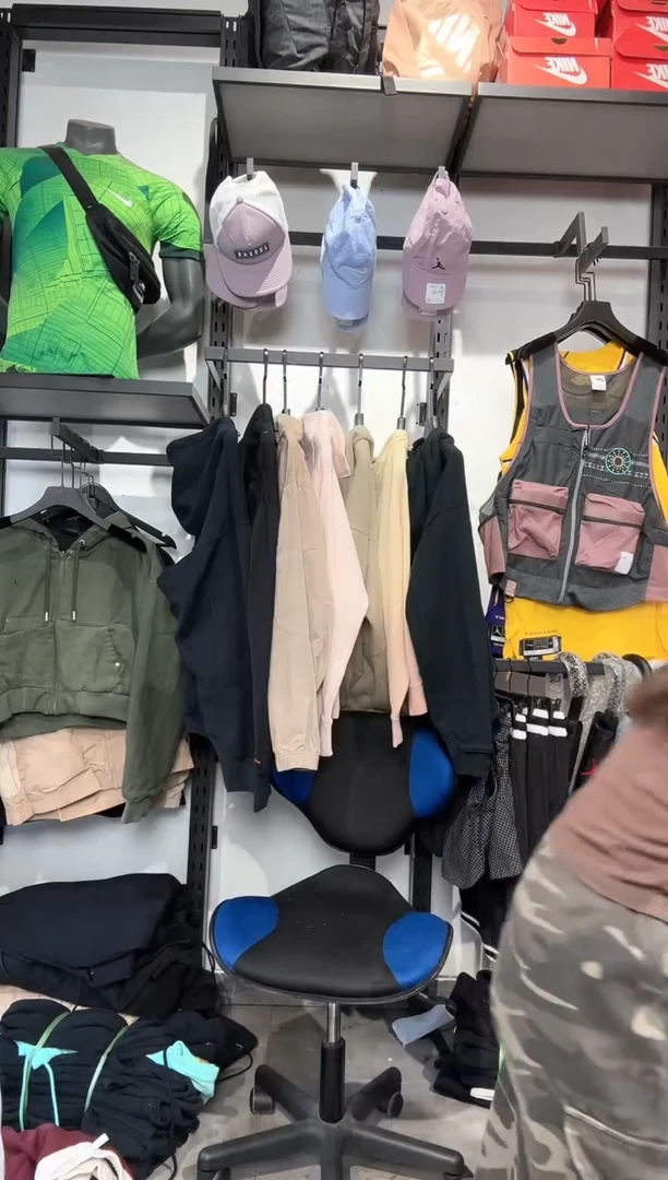 1752  编码 瑕疵款直播间过款为准 尺码  185      175斤