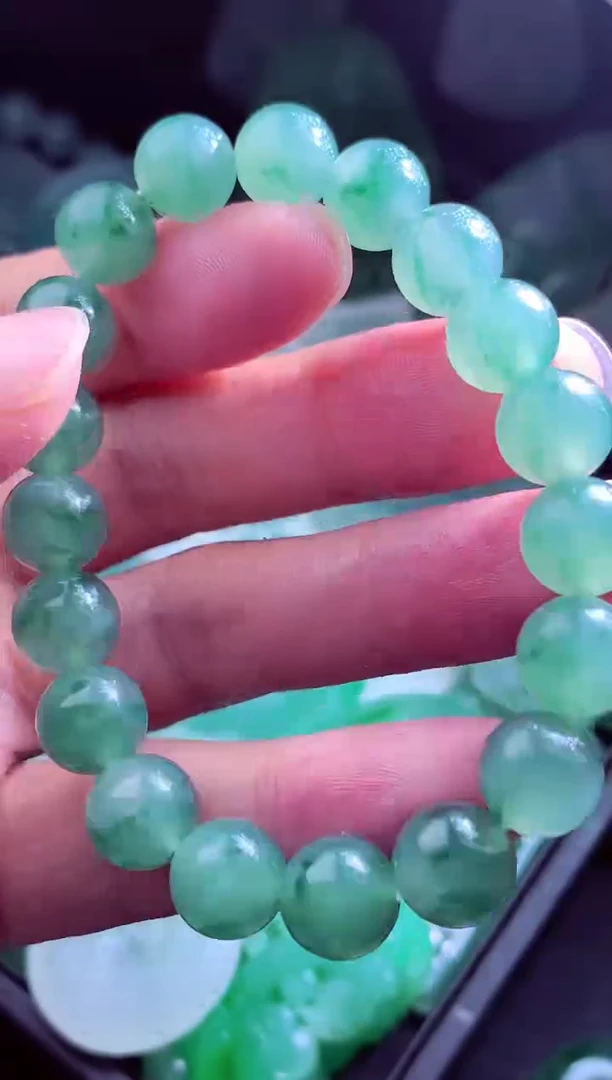 定制翡翠未镶嵌斯*#翡翠毛货定制