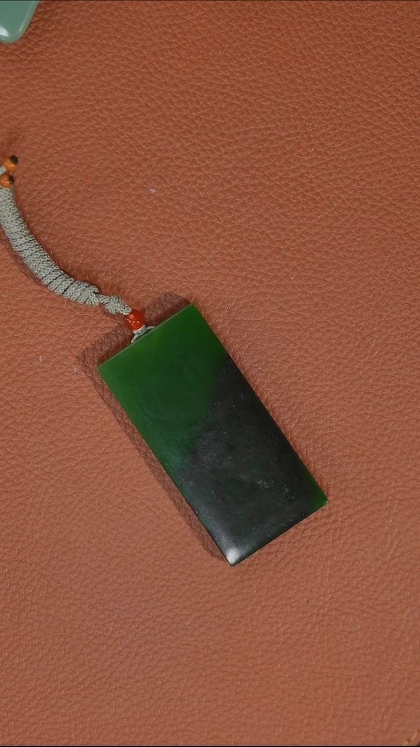 颈饰未镶嵌和田玉T*T挂件