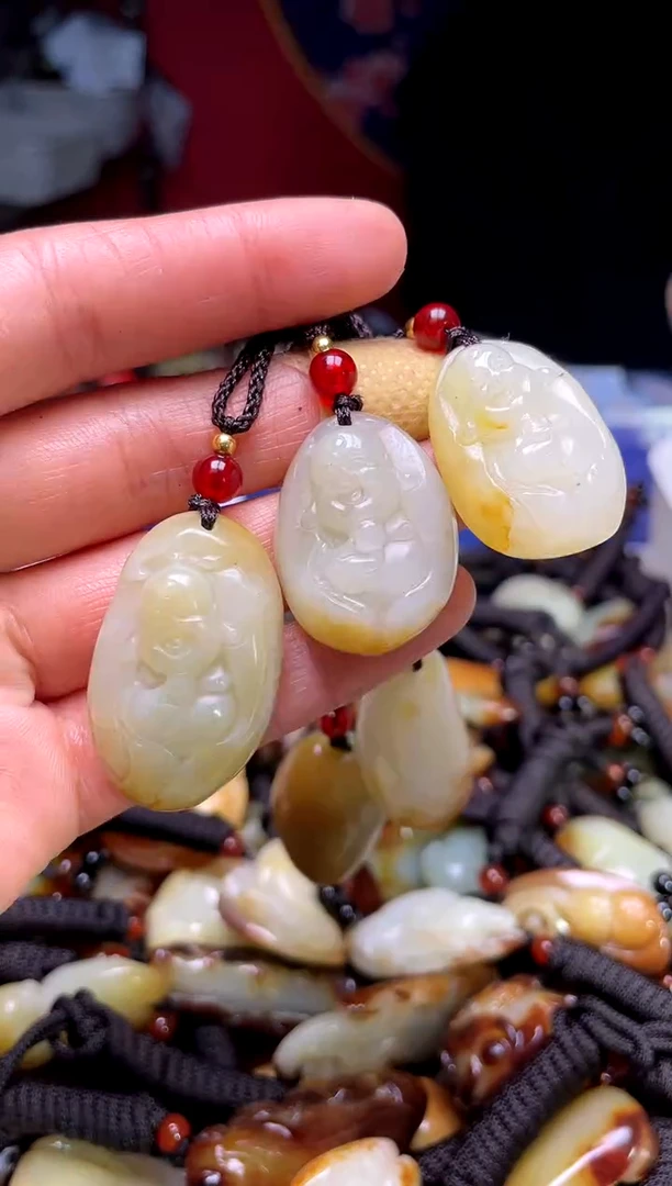 【闪购商品】和田玉颈饰未镶嵌1