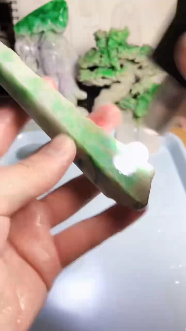 翡翠未镶嵌颈饰天然A货翡翠