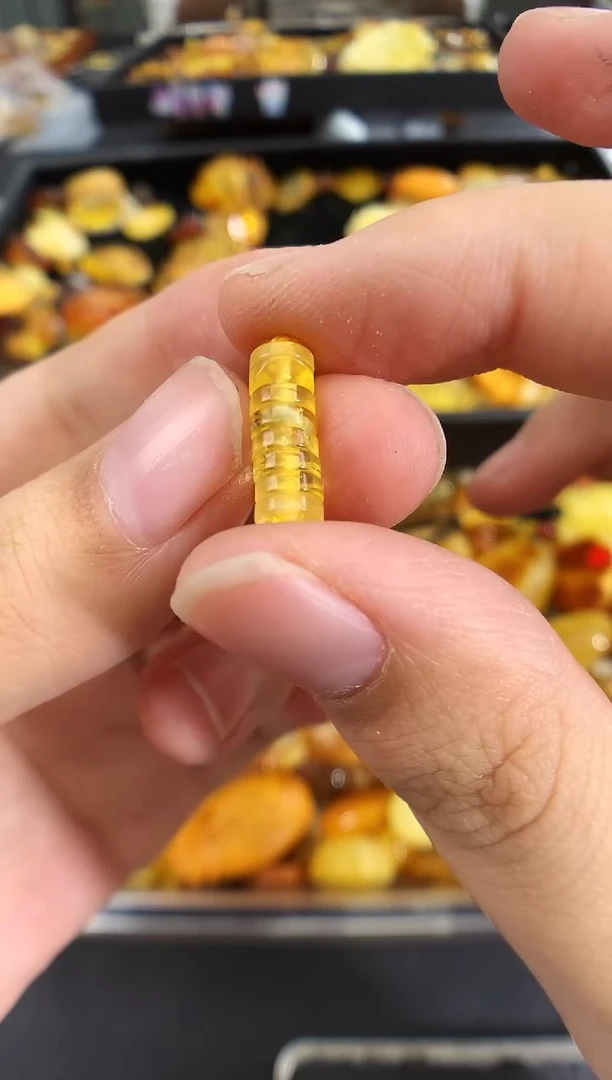 蜜蜡未镶嵌珠宝奇石1