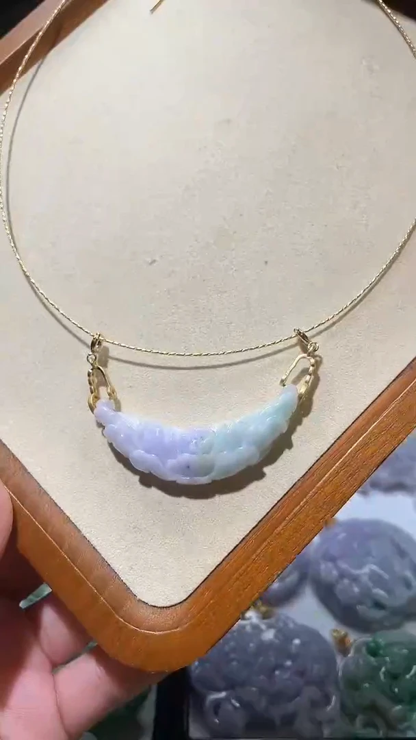 【闪购商品】翡翠颈饰未镶嵌吊坠