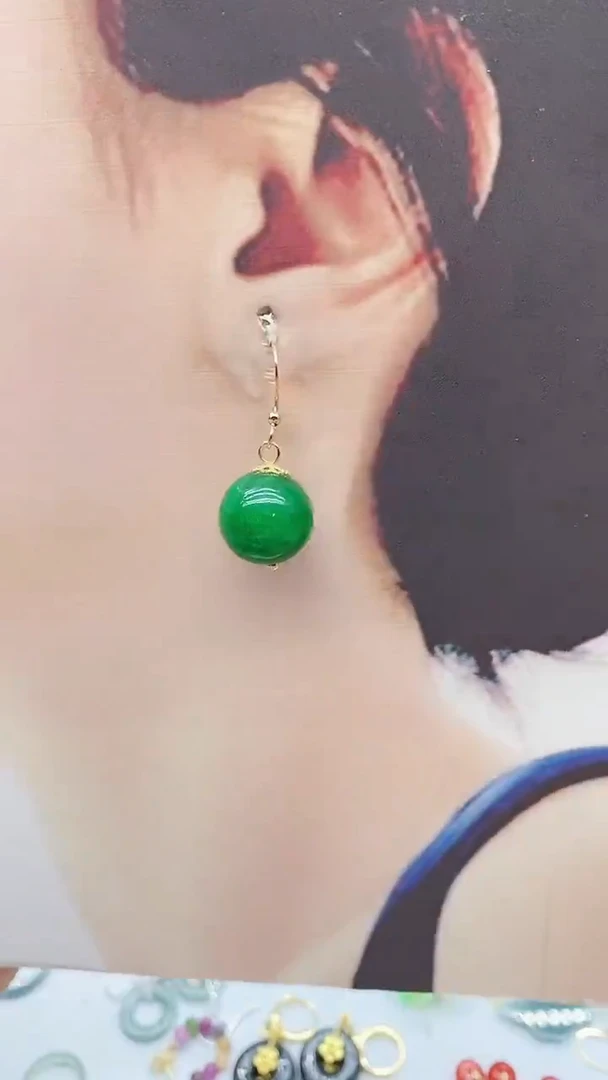 未镶嵌石英质玉（天山翠）耳饰44