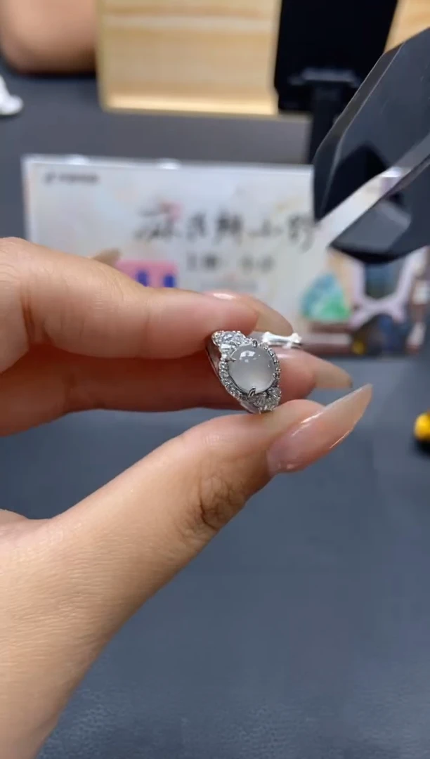 【闪购商品】定制翡翠未镶嵌天然翡翠A货170