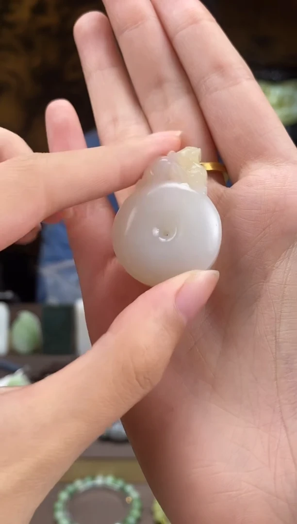 颈饰未镶嵌和田玉貔貅平安扣