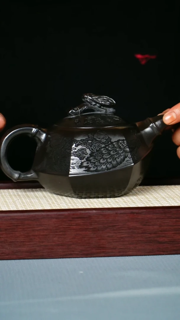 茶壶紫砂 石黄泥料 知足常乐