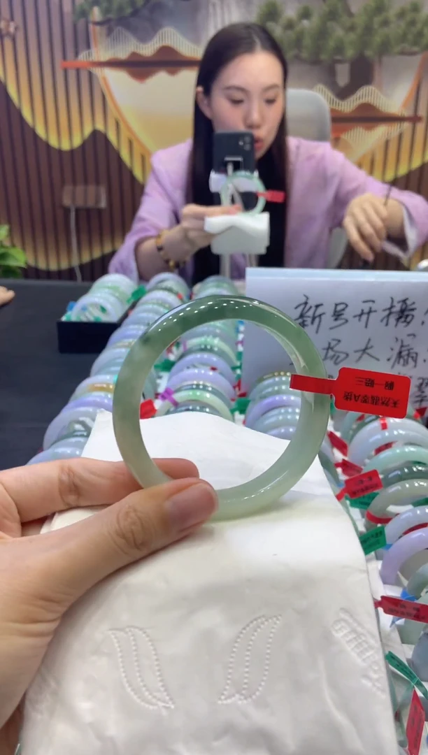 未镶嵌手镯翡翠00004904