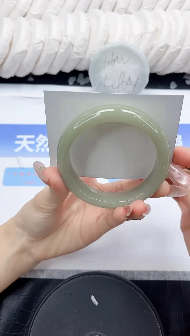 未镶嵌手镯石英质玉226-62.2