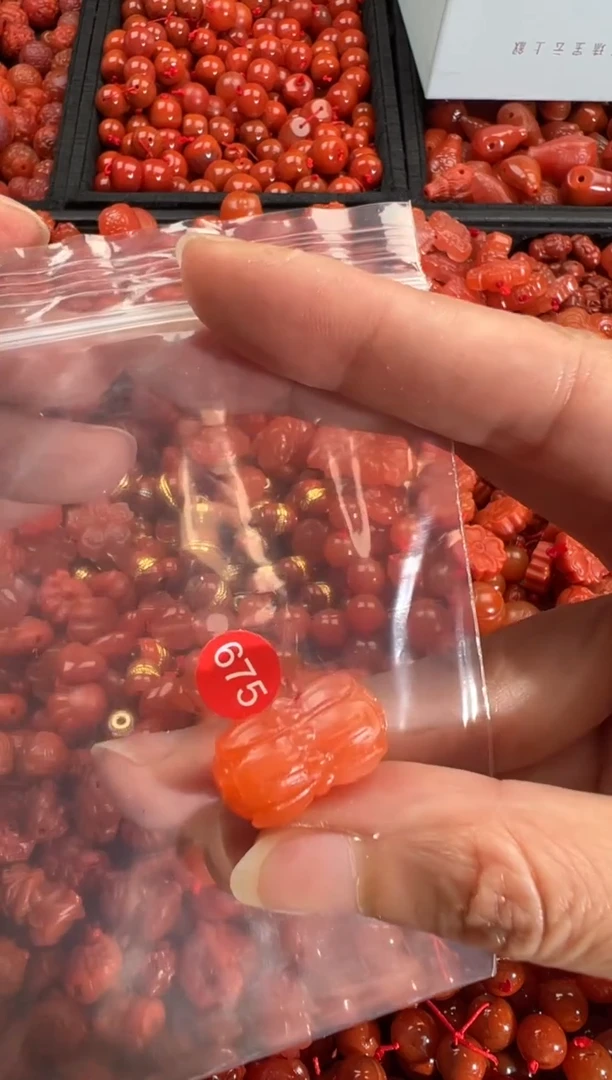 【闪购商品】南红玛瑙颈饰未镶嵌1