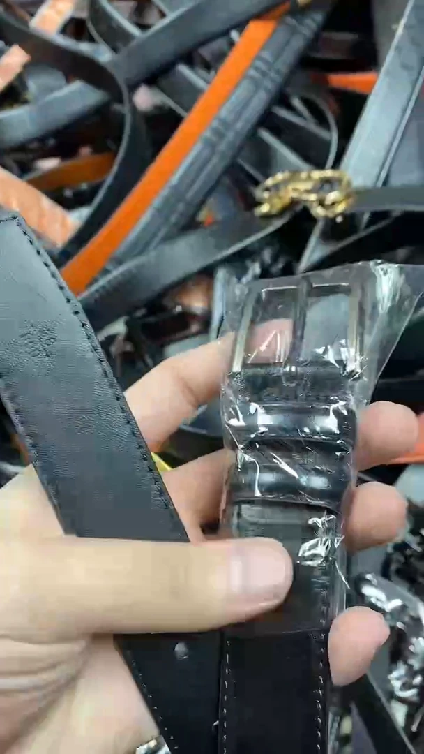 2025新款女士I经典时尚百搭轻奢针扣皮带