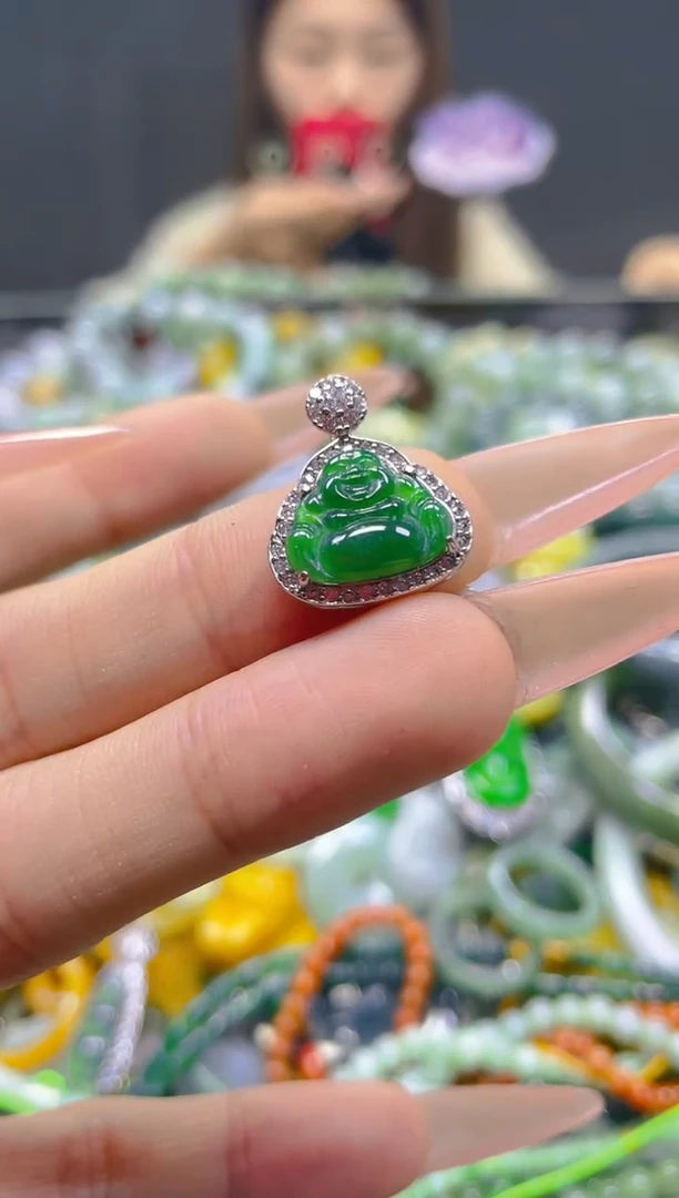 颈饰未镶嵌翡翠/L/翡翠A货，一件也是批发价