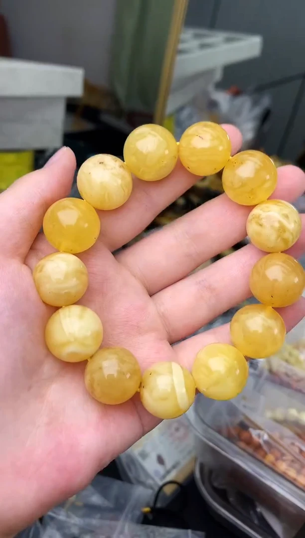 蜜蜡未镶嵌珠宝奇石80