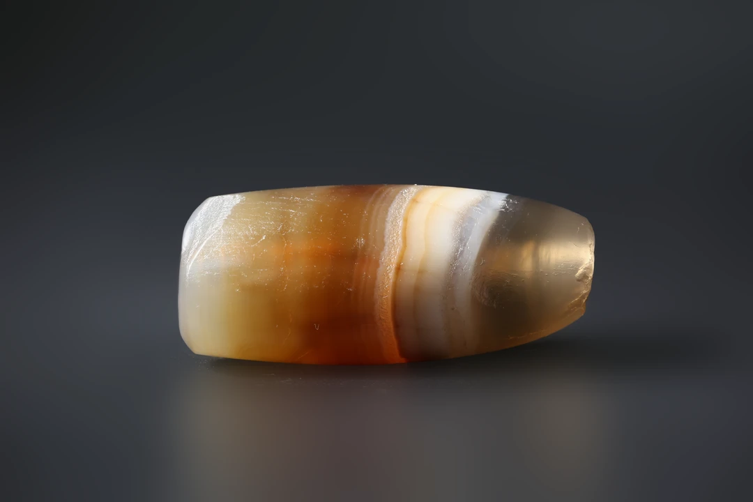 西亚千年缠丝玛瑙管单颗