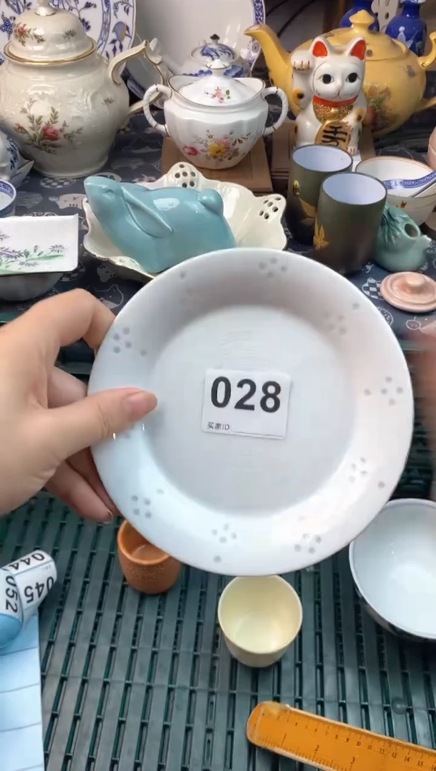 瓷片小**?[○･｀Д´･ ○][○･｀Д´･ ○]