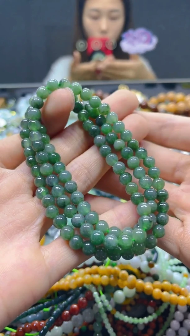 颈饰未镶嵌翡翠5MM/T/翡翠A货，一件也是批发价