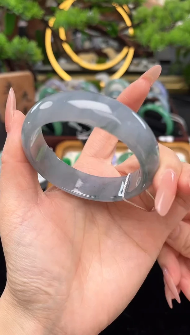 未镶嵌手镯翡翠手镯