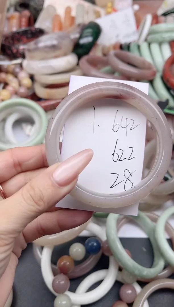 未镶嵌手镯石英质玉642