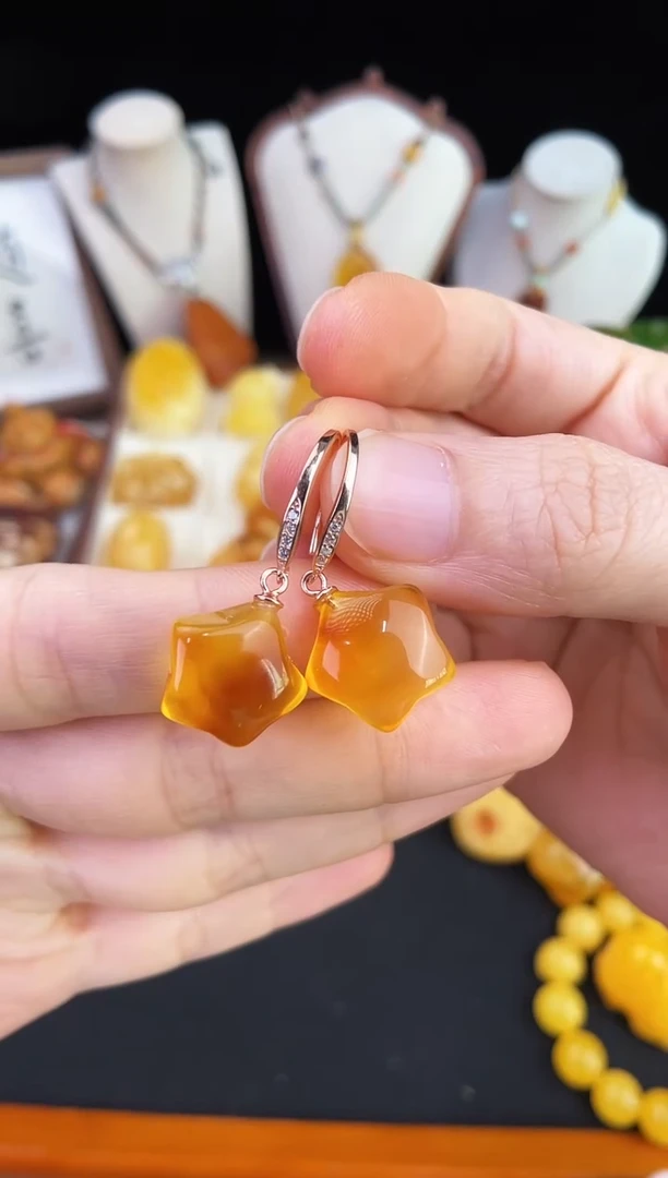 琥珀未镶嵌珠宝奇石柒月