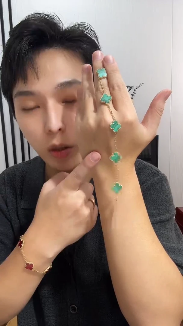 18K金镶嵌孔雀石手链绿色k黄，五花手链