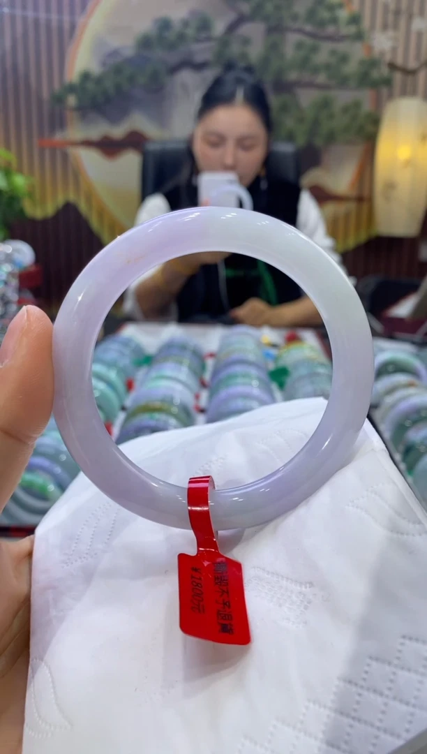 【闪购商品】翡翠手镯未镶嵌多人08696