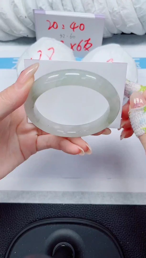 未镶嵌手镯石英质玉153-59/60