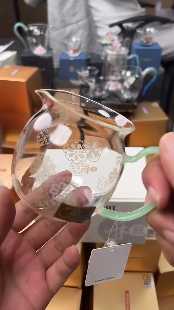禾器美满皮球花浅玉色