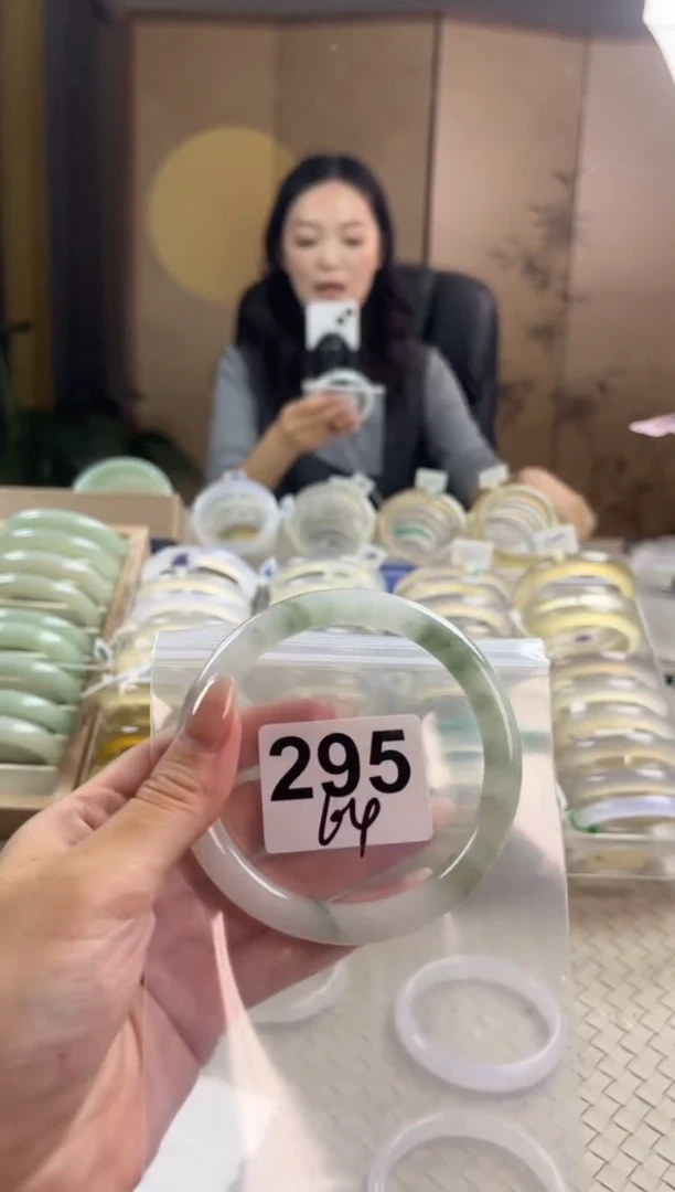 手镯玛瑙/玉髓未镶嵌天山翠默认微抠295