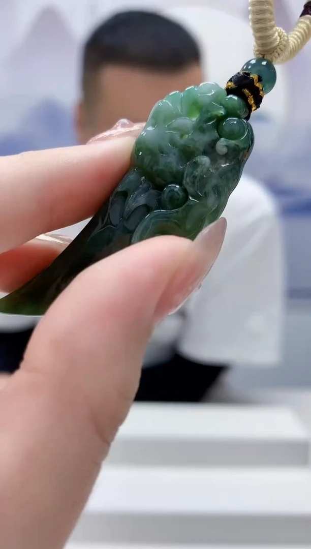 未镶嵌定制翡翠4898jw-毛货挂件65